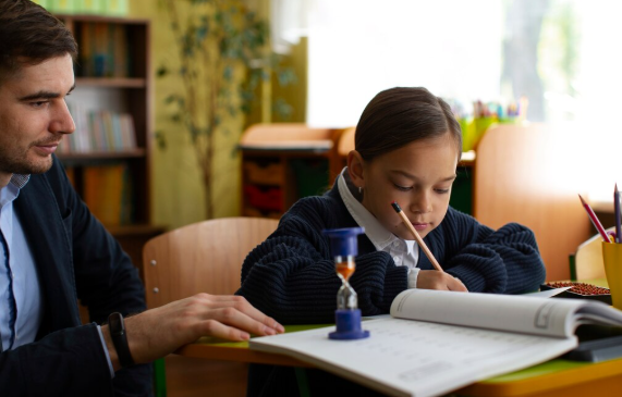 Trump Education: Policies, Department of Education Changes, School Choice, and 2026 Updates